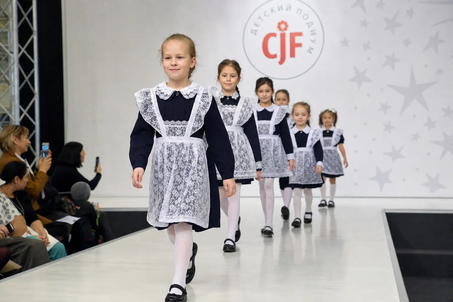 Бренды детской одежды могут подать заявки на участие в показах CJF – Детский подиум