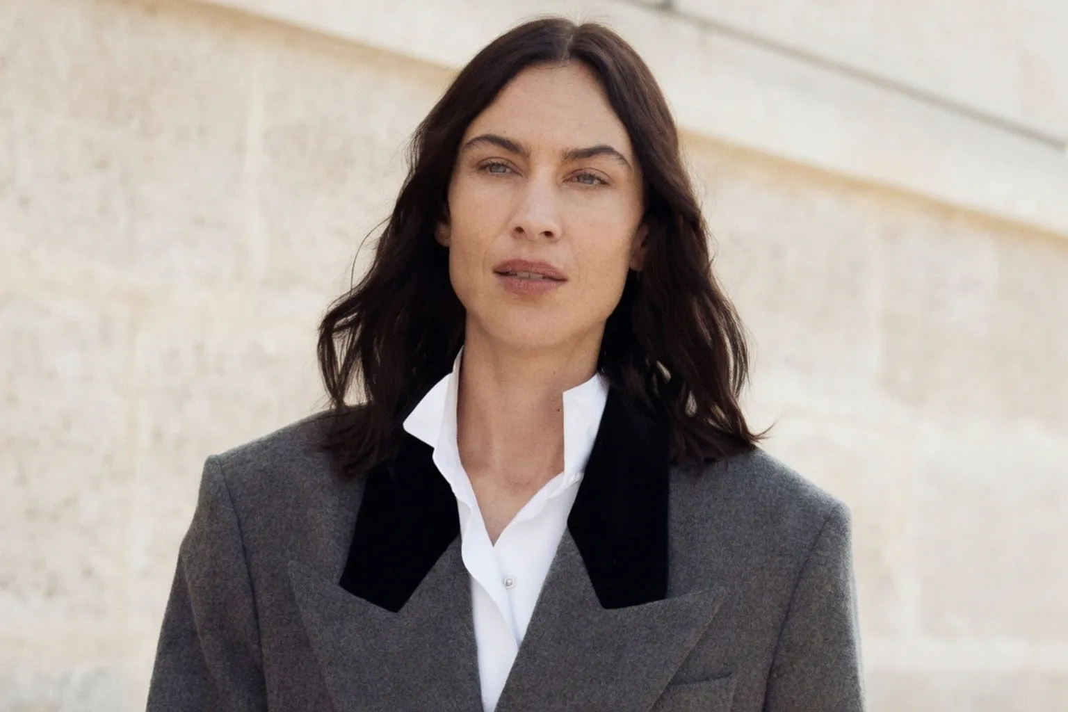 Ставка на кружево и бельевой стиль: как Chloé пытается спасти продажи в эпоху кризиса люкса